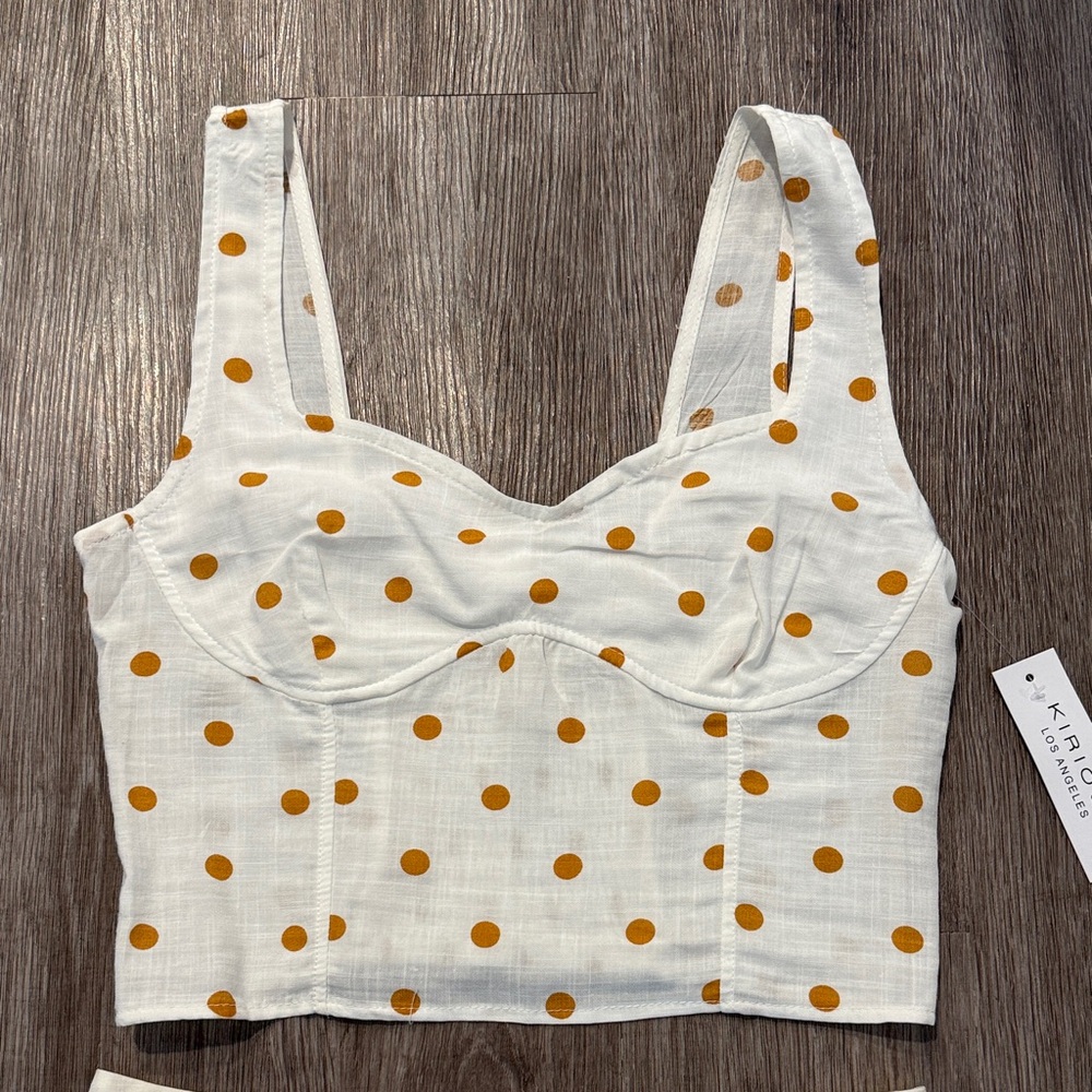 Stylish White and Orange Polka Dot Skirt Set - Picture 3 of 10